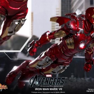 Hot Toys Iron Man Mark VII